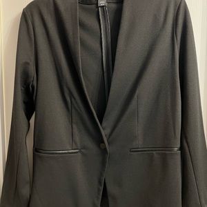 Black Blazer, Size M, Covington brand, 100% Polyester, 4% Spandex lining.